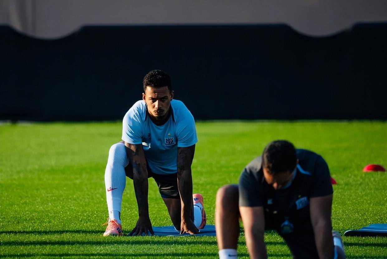 开云体育官网-包含欧超杯加时末段走向成谜；上海申花强势反弹；媒体盛赞；训练强度明显提升的词条